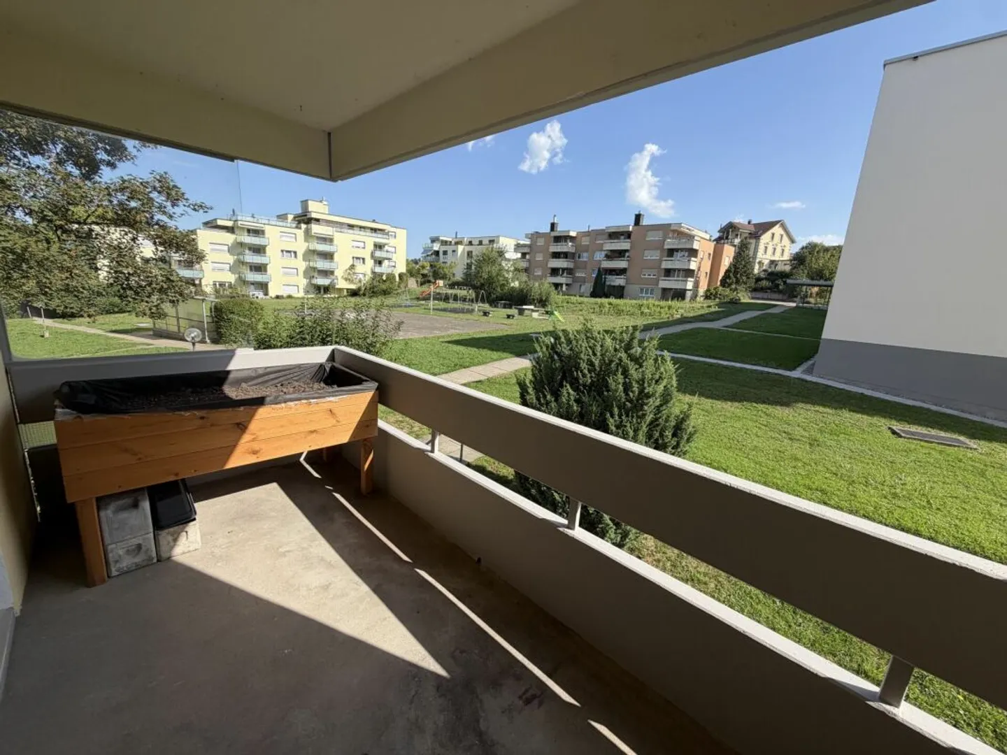 Cozy 3.5-room ground floor apartment with two balconies in a central location - Photo 13 of 13