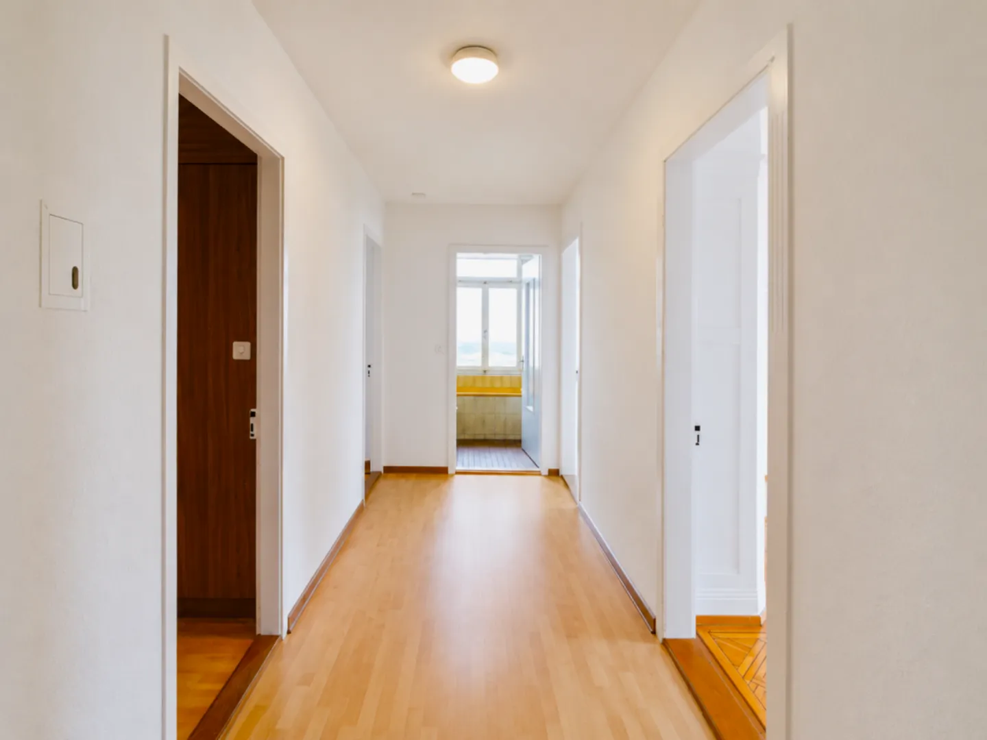 Charming old apartment with spacious terrace in a central location - Photo 4 of 13