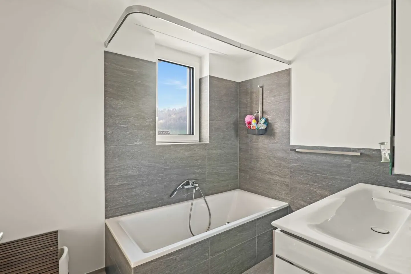 Living with a View - Your New Home in Lausen - Photo 6 of 13