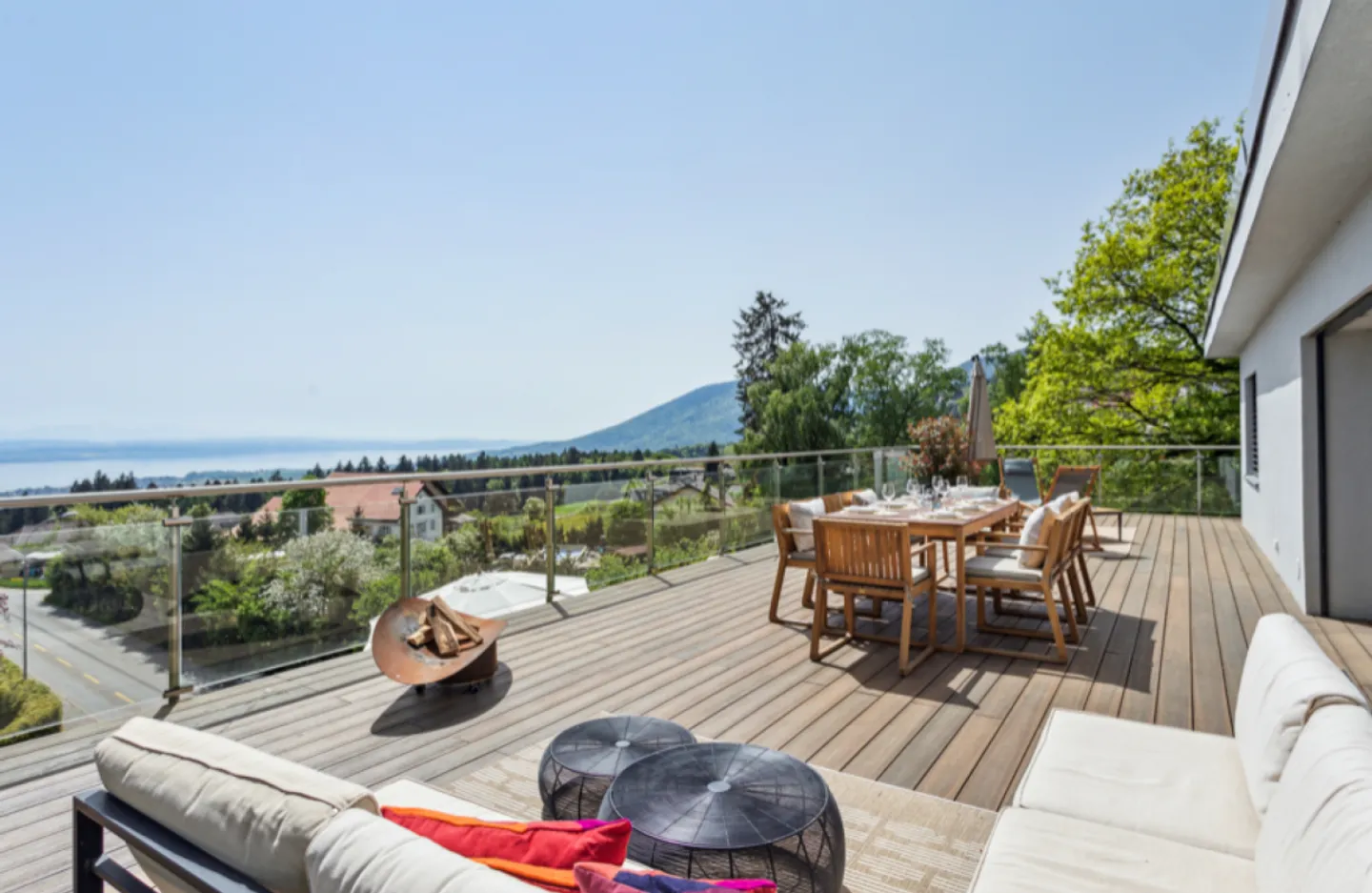 Stunning Attic with Lake View - Photo 13 of 13