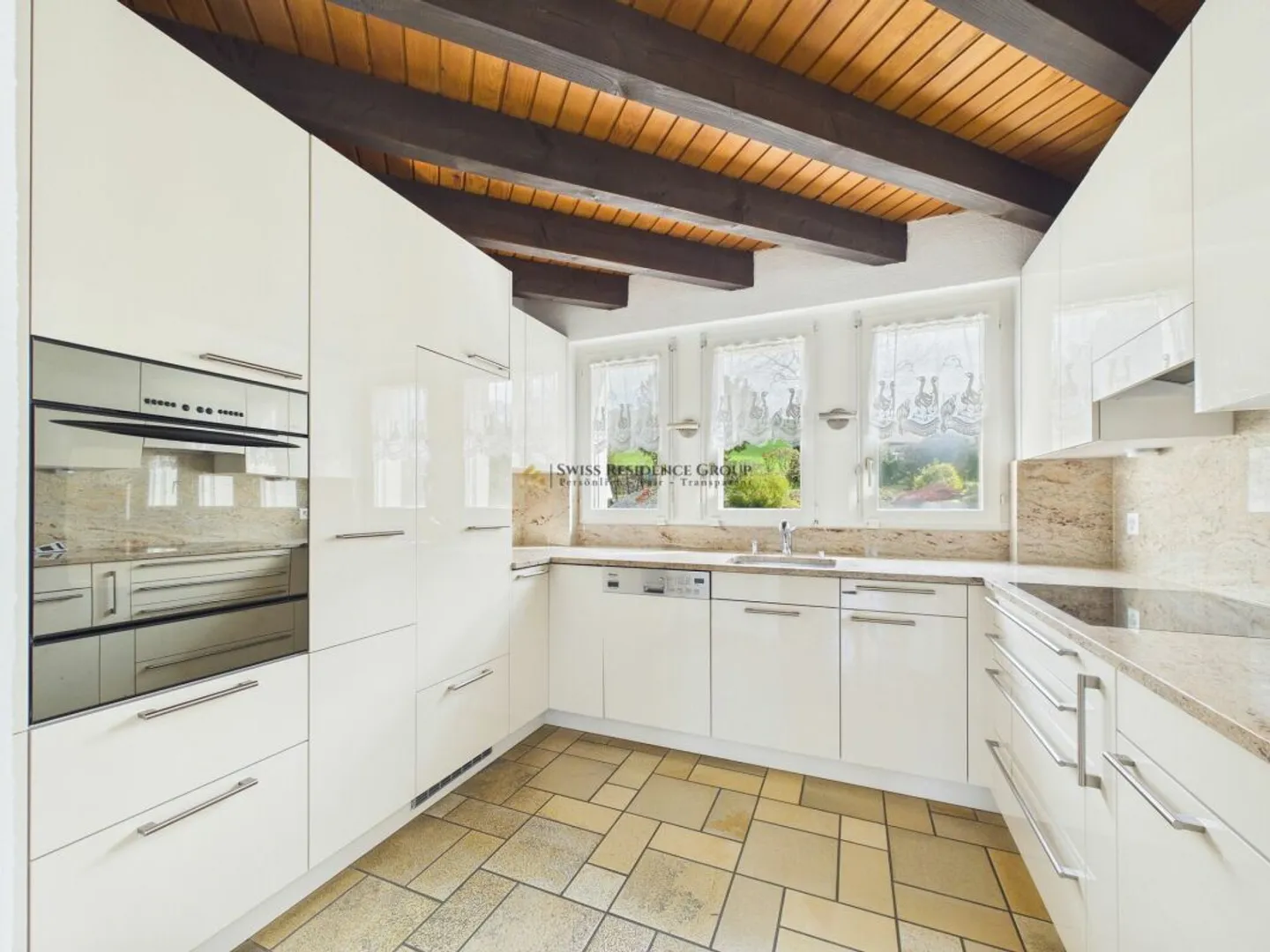 Maison individuelle avec grand terrain et parcelle agricole adjacente - Photo 6 sur 13