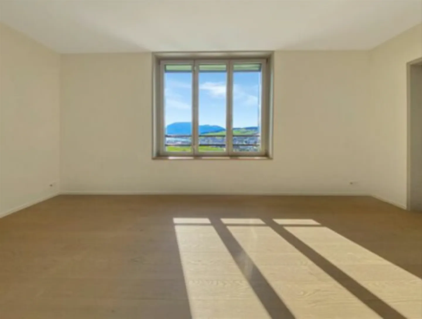 Exklusive Wohnung mit traumhafter Aussicht - Foto 9 von 13