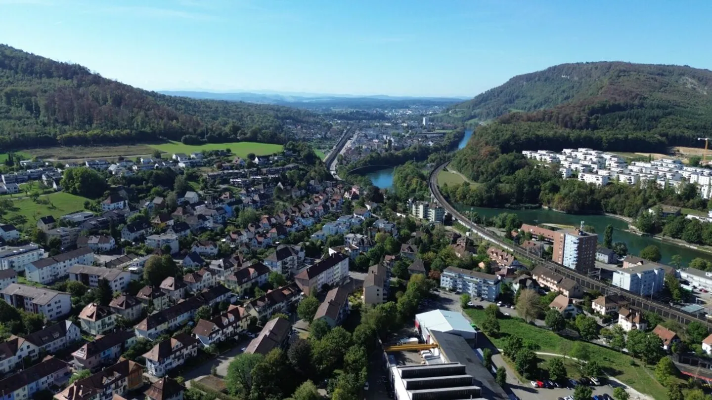 Beautiful townhouse in Olten for renovation and conversion. - Photo 1 of 1