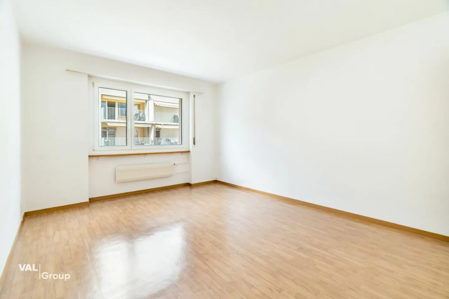 Central 3.5-room apartment with balcony in Visp - Photo 10 of 13