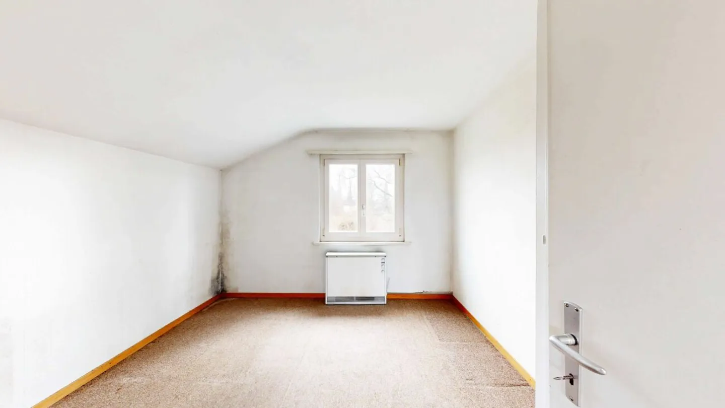 Freistehendes Einfamilienhaus mit Potenzial - Foto 7 di 11