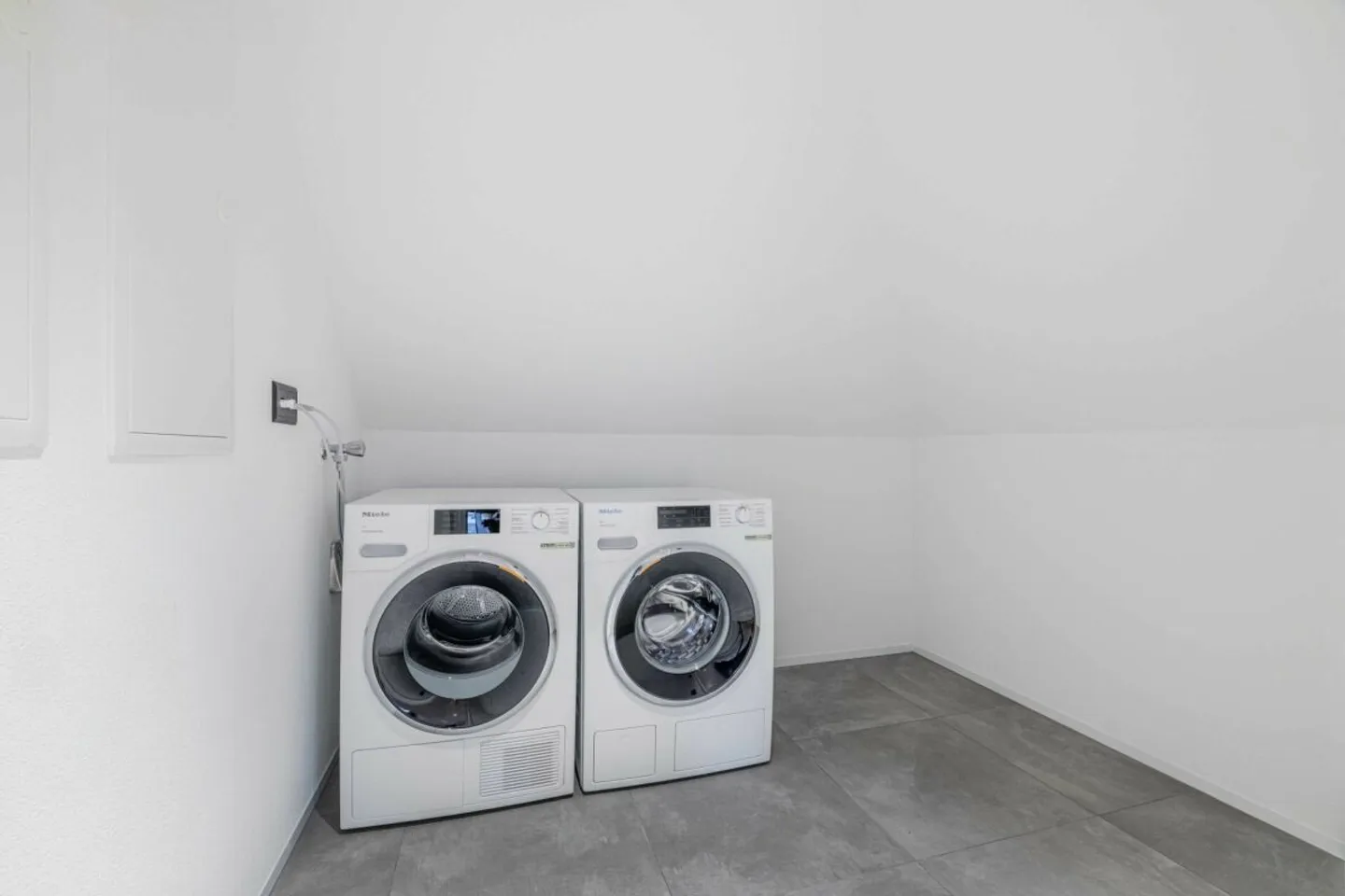 Exklusive 2.5-Zimmer Wohnung mit wunderbarer Aussicht - Foto 5 di 7