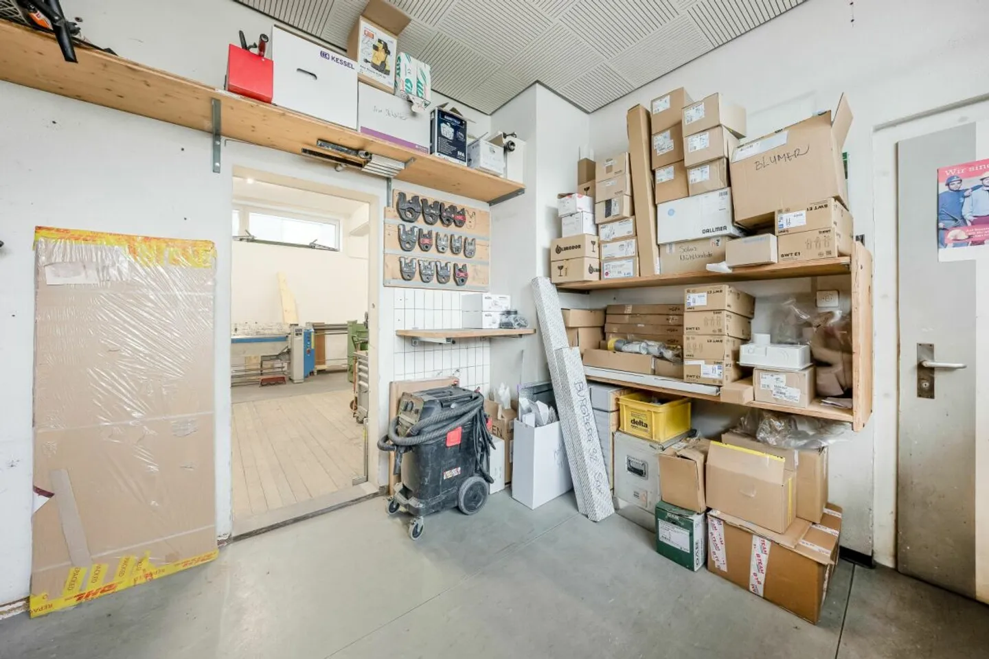 Commercial premises with workshop and office - Perfect for your business! - Photo 11 of 13