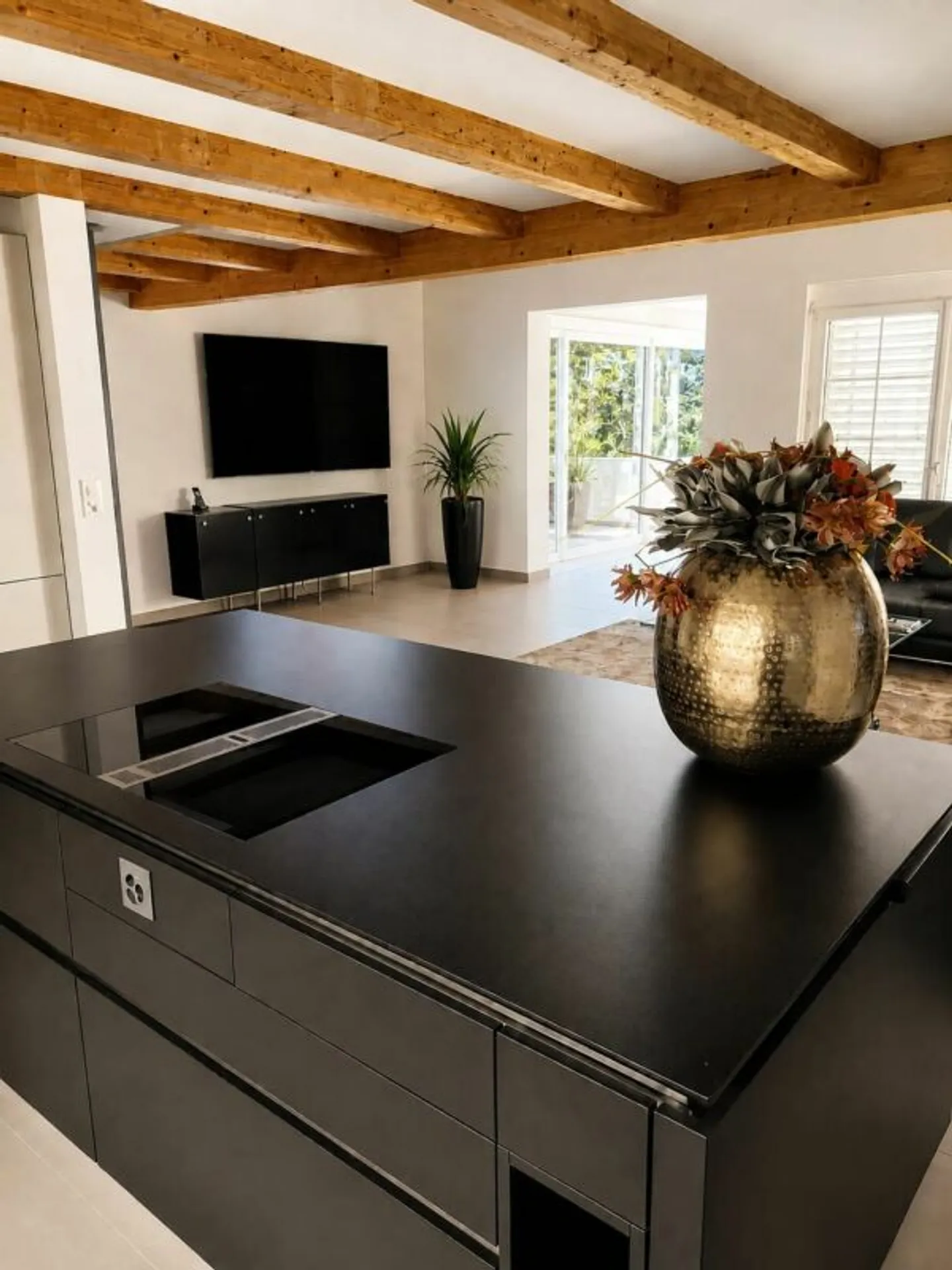 Maison moderne pour deux générations dans un endroit attrayant et adapté aux enfants - Photo 4 sur 13