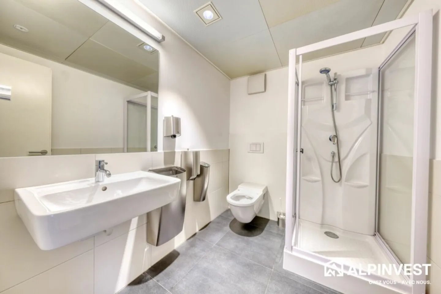 Immeuble Commercial avec Appartement - Photo 7 sur 13