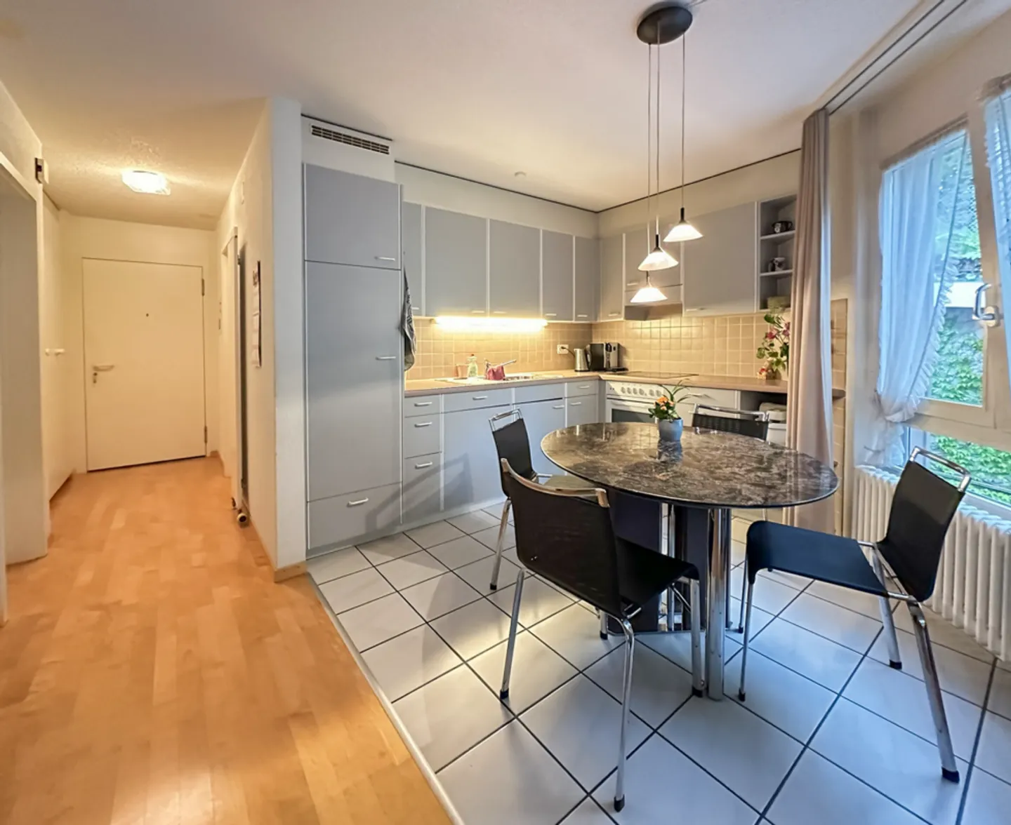 Mehrfamilienhaus mit sechs Wohneinheiten - Foto 3 von 13