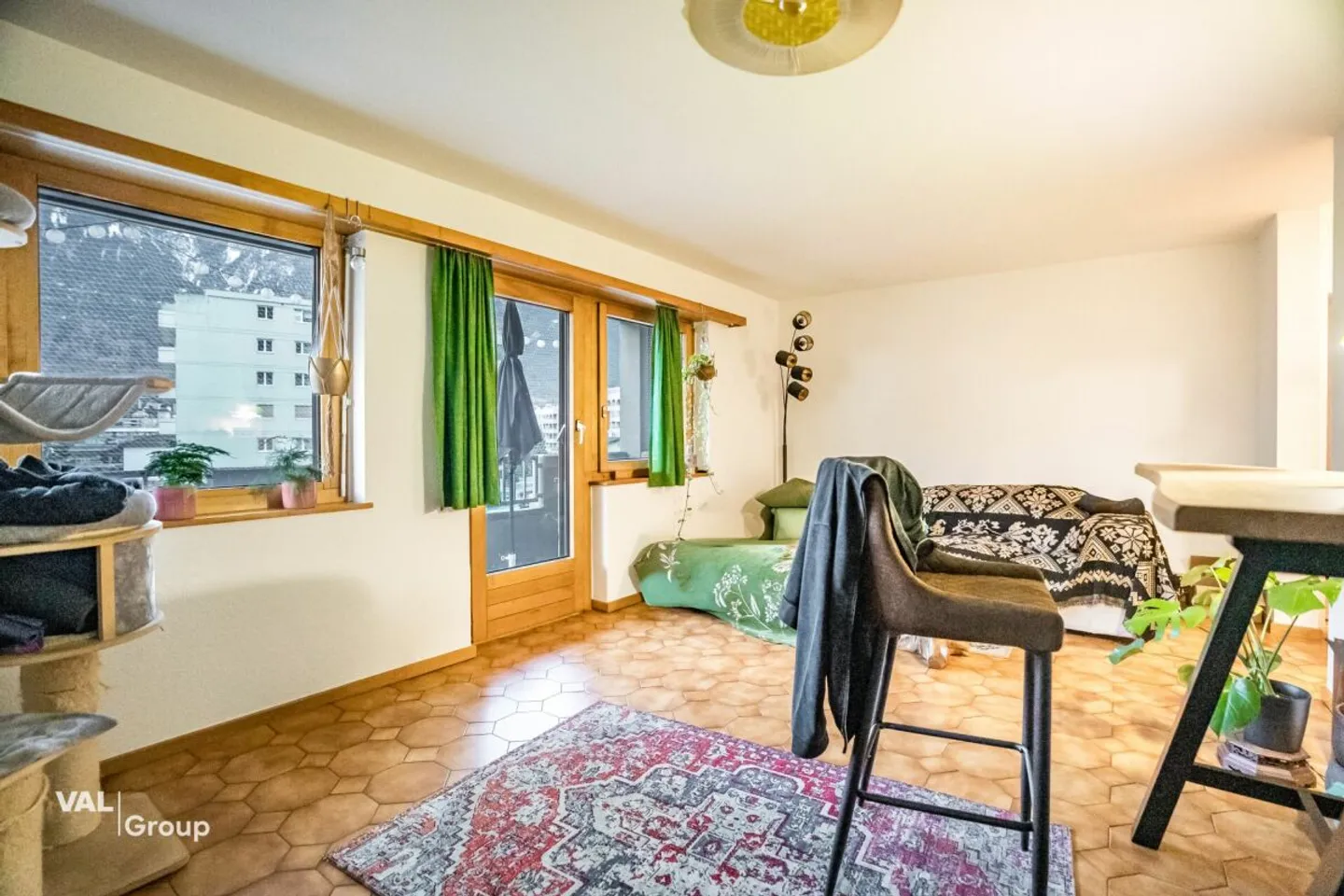 Appartement attrayant de 3,5 pièces avec balcon et vue sur la montagne, Naters - Photo 4 sur 9
