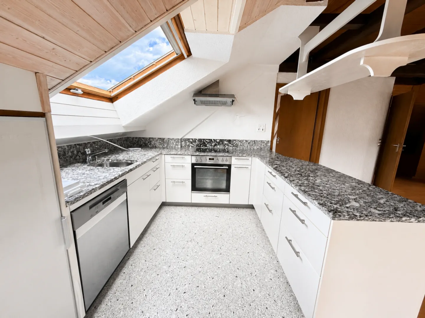 Charmantes Loft mit Dachterrasse - Foto 6 von 13