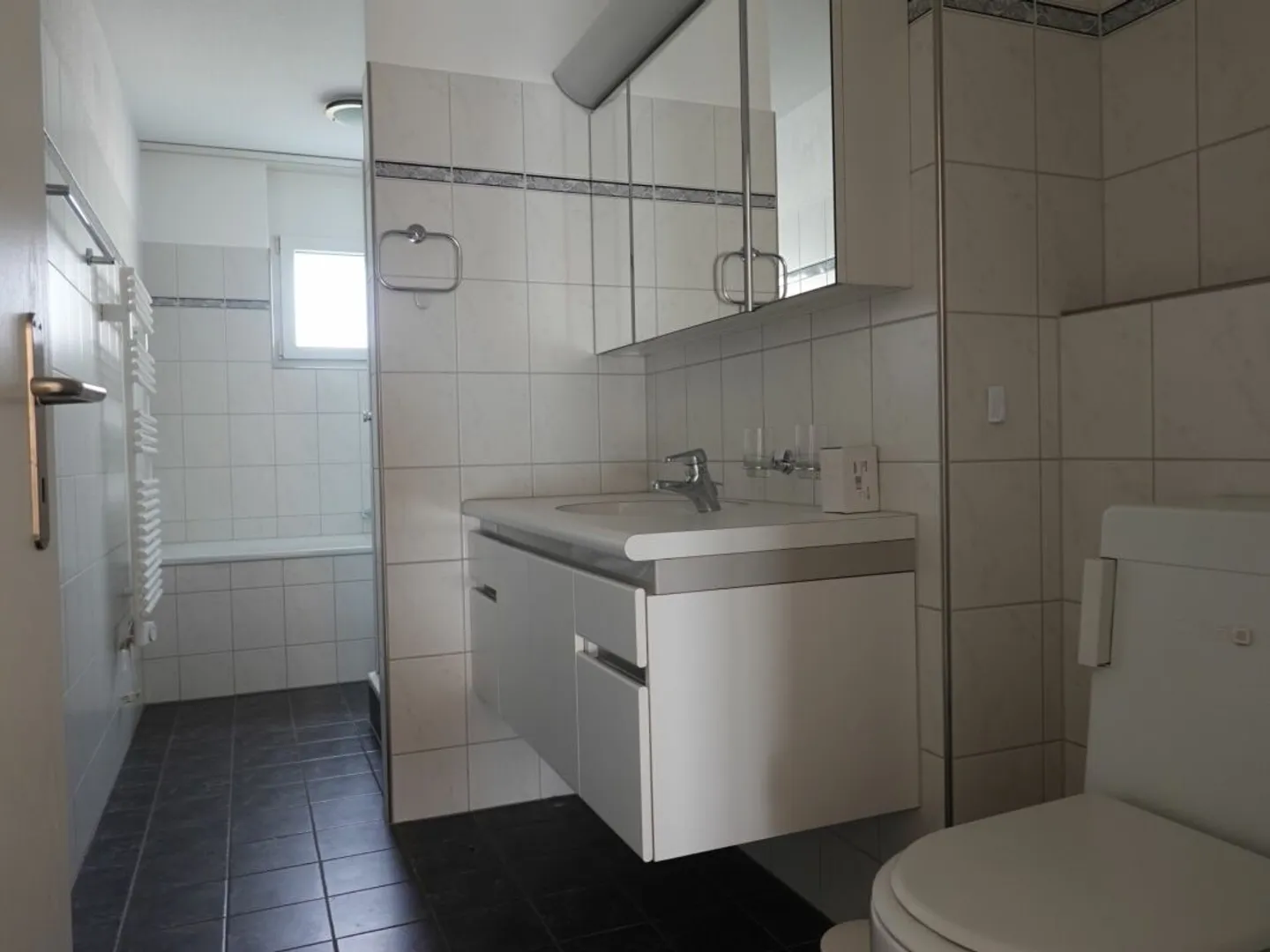 Stilvolle 3.5-Zimmer-Wohnung mit Balkon - Foto 5 von 5