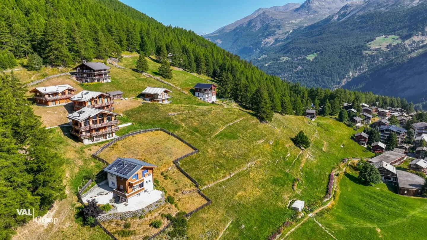 Belle parcelle edificabili con vista grandiosa a Saas-Fee - Foto 3 di 8