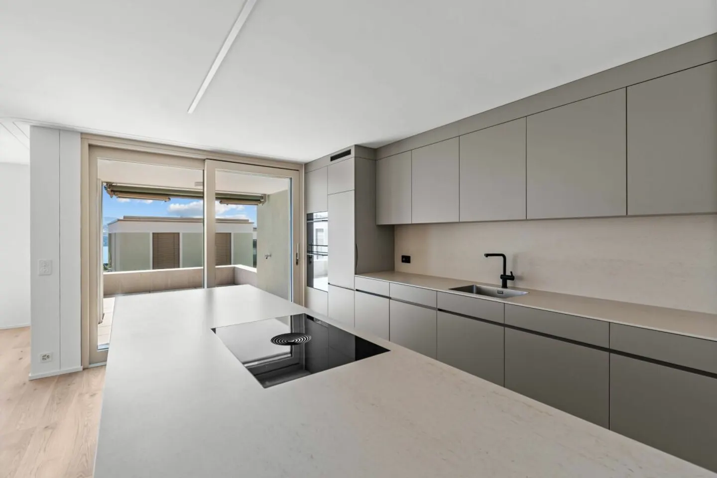 TILIA | Living with lake view - 4.5-room ground floor apartment E002 - Photo 9 of 13