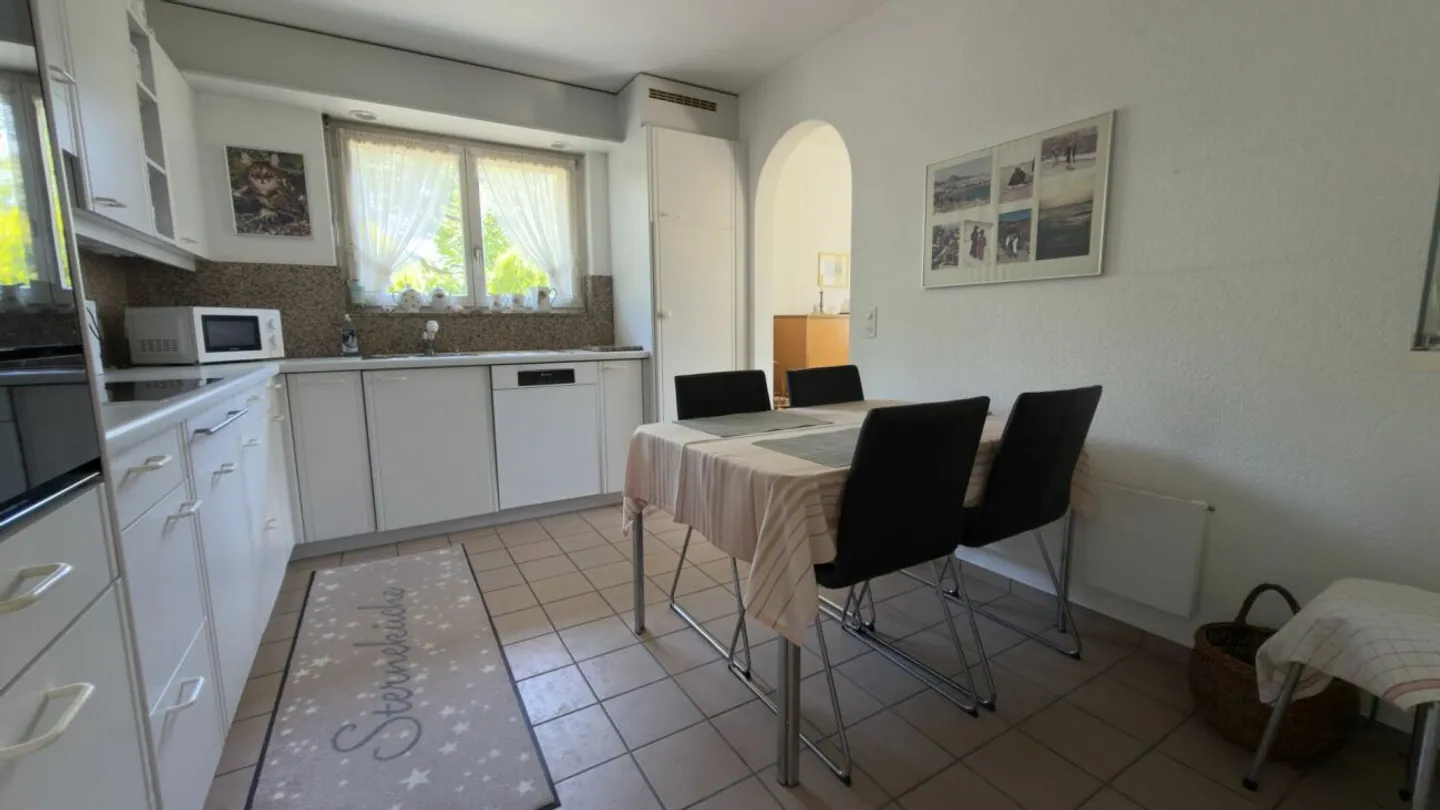 Charmantes Familienhaus mit Garten - Foto 9 von 13