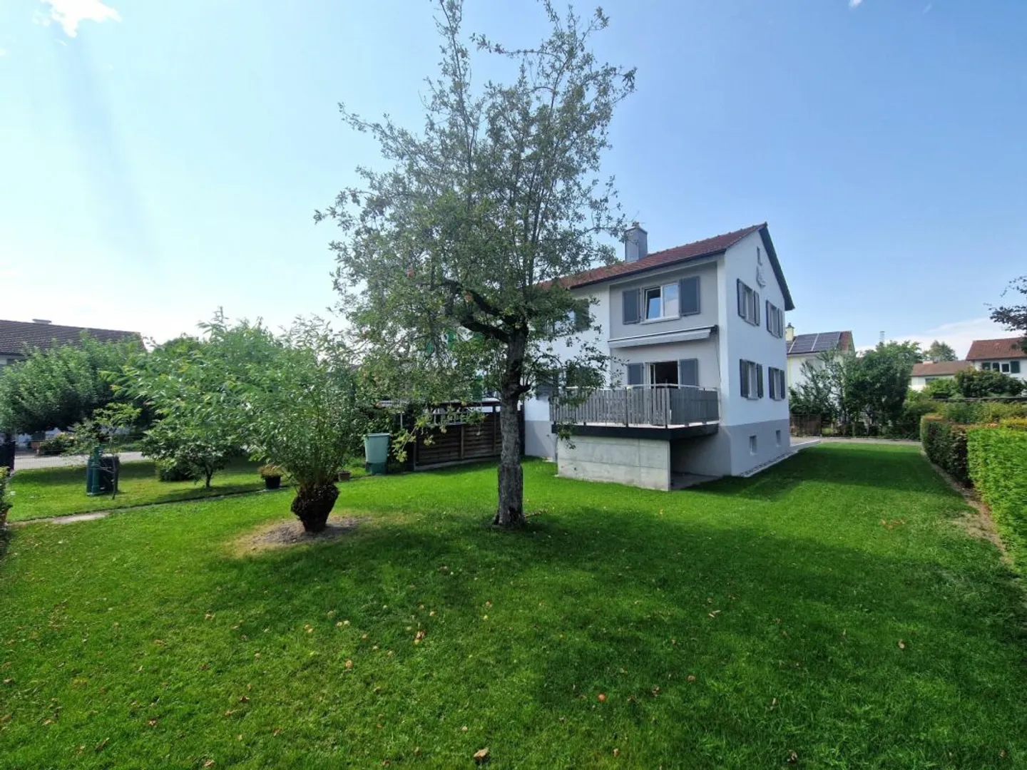 Kernsaniertes 4.5-Zimmer-Doppeleinfamilienhaus mit Garten &amp; Garage in Widnau - Foto 1 di 13