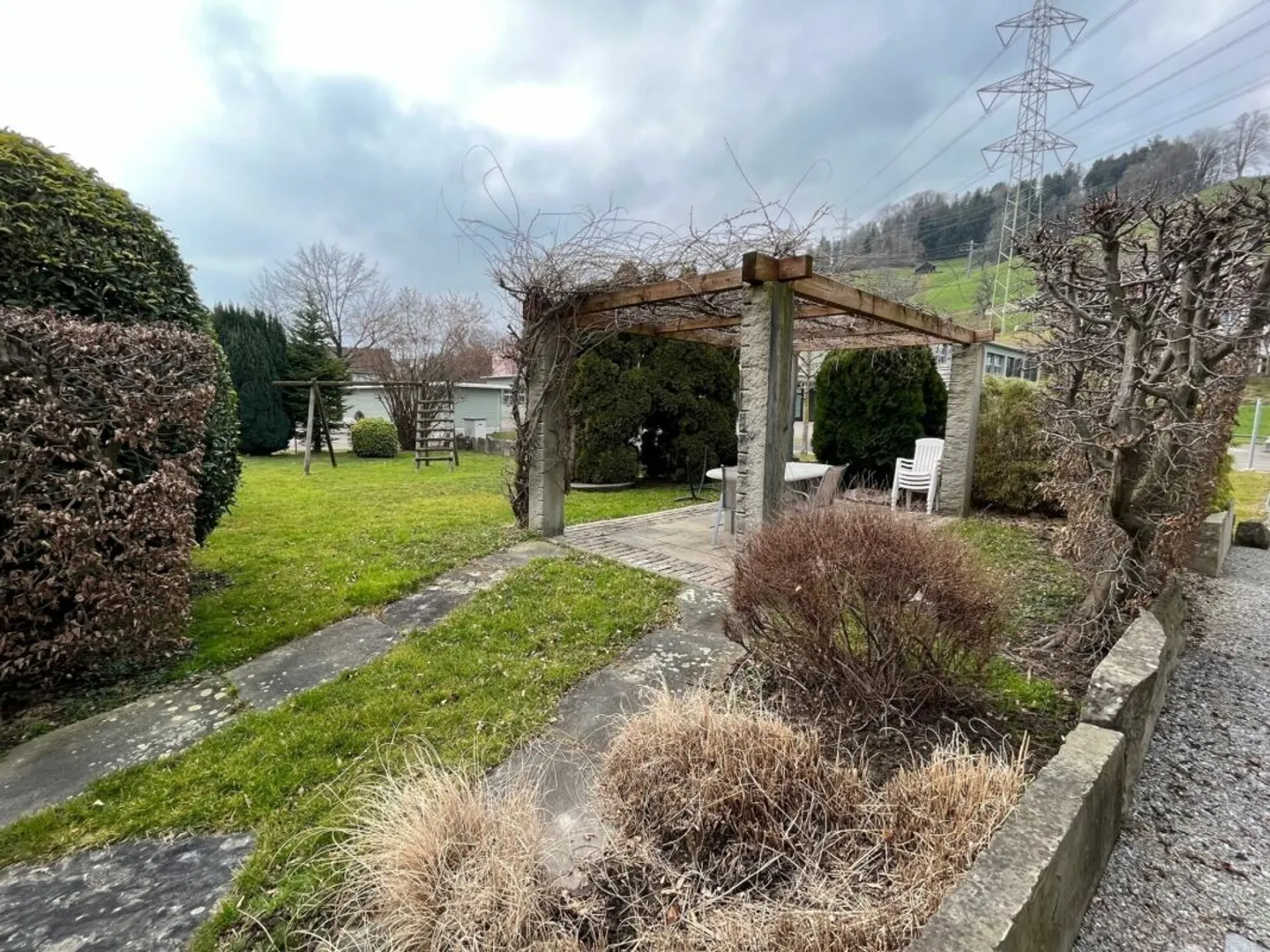 Cozy Attic Apartment with Soapstone Stove - Photo 10 of 11