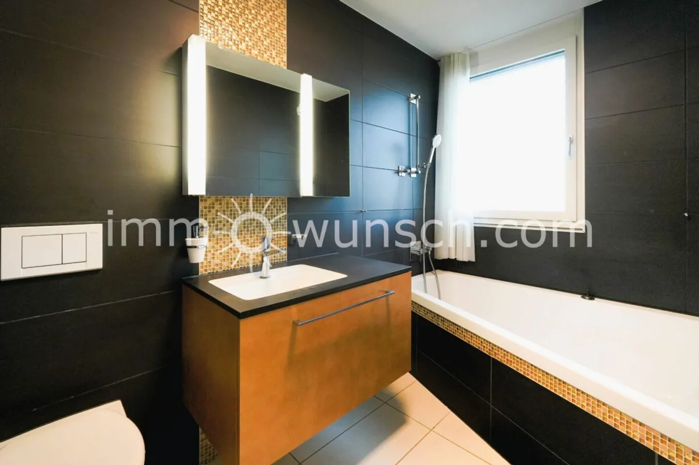 Condominium moderne, lumineux et spacieux de 4 ½ pièces - Photo 7 sur 8