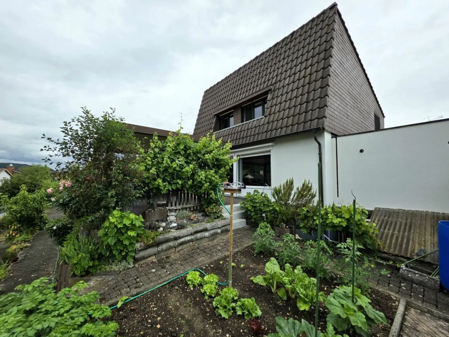 Felicità familiare con giardino d'inverno, camino e grande giardino - Foto 3 di 13