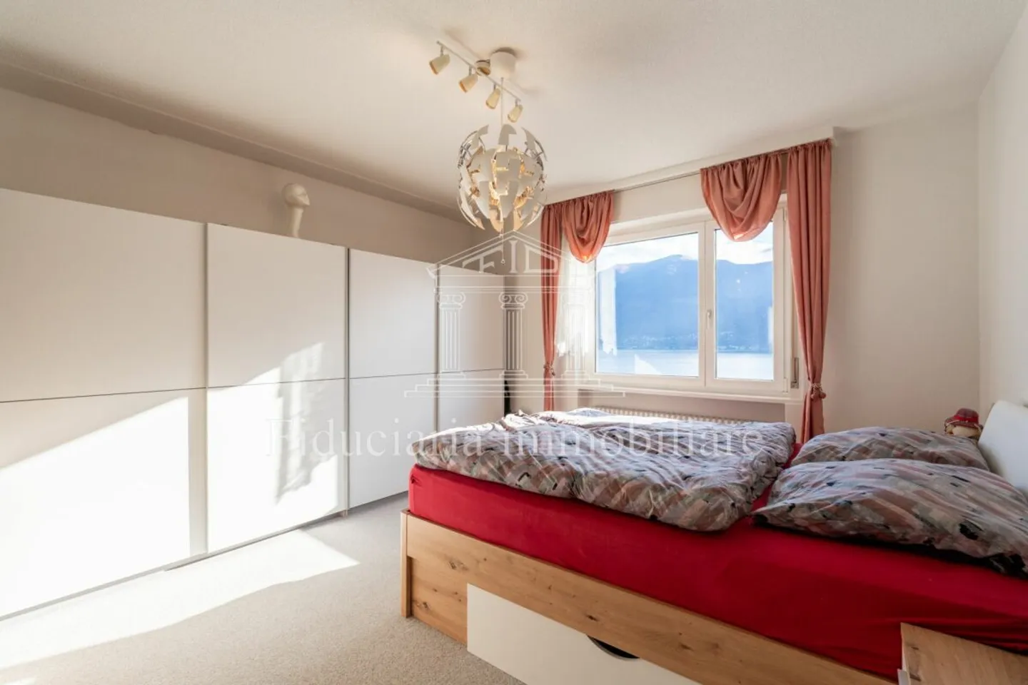 BRISSAGO - Appartement spacieux dans un emplacement central et ensoleillé avec vue dégagée sur le lac - Photo 6 sur 13