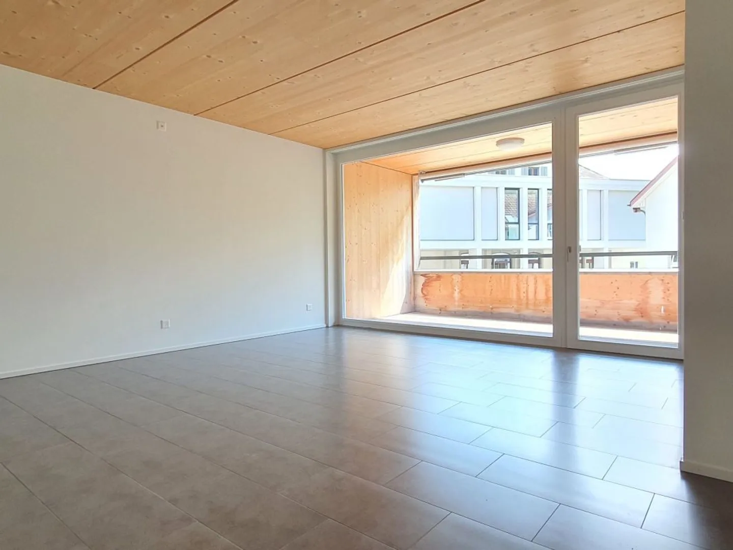 Moderno appartamento di 2,5 stanze con bel balcone in un alloggio assistito - Foto 3 di 9