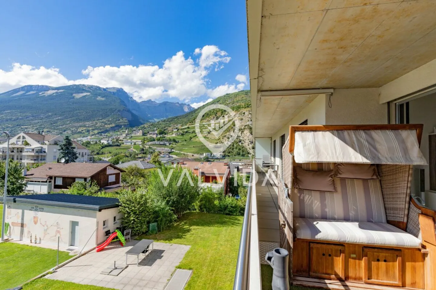 Moderne 5.5-Zimmerwohnung mit Wintergarten und hochwertiger Ausstattung - Foto 9 von 13