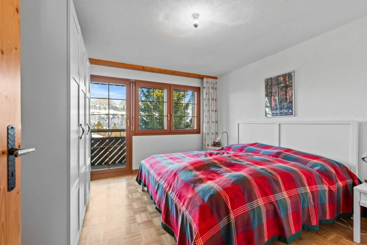 Appartamento per vacanze 4 1/2 stanze con sauna privata e un posto auto nel garage sotterraneo - Foto 9 di 13