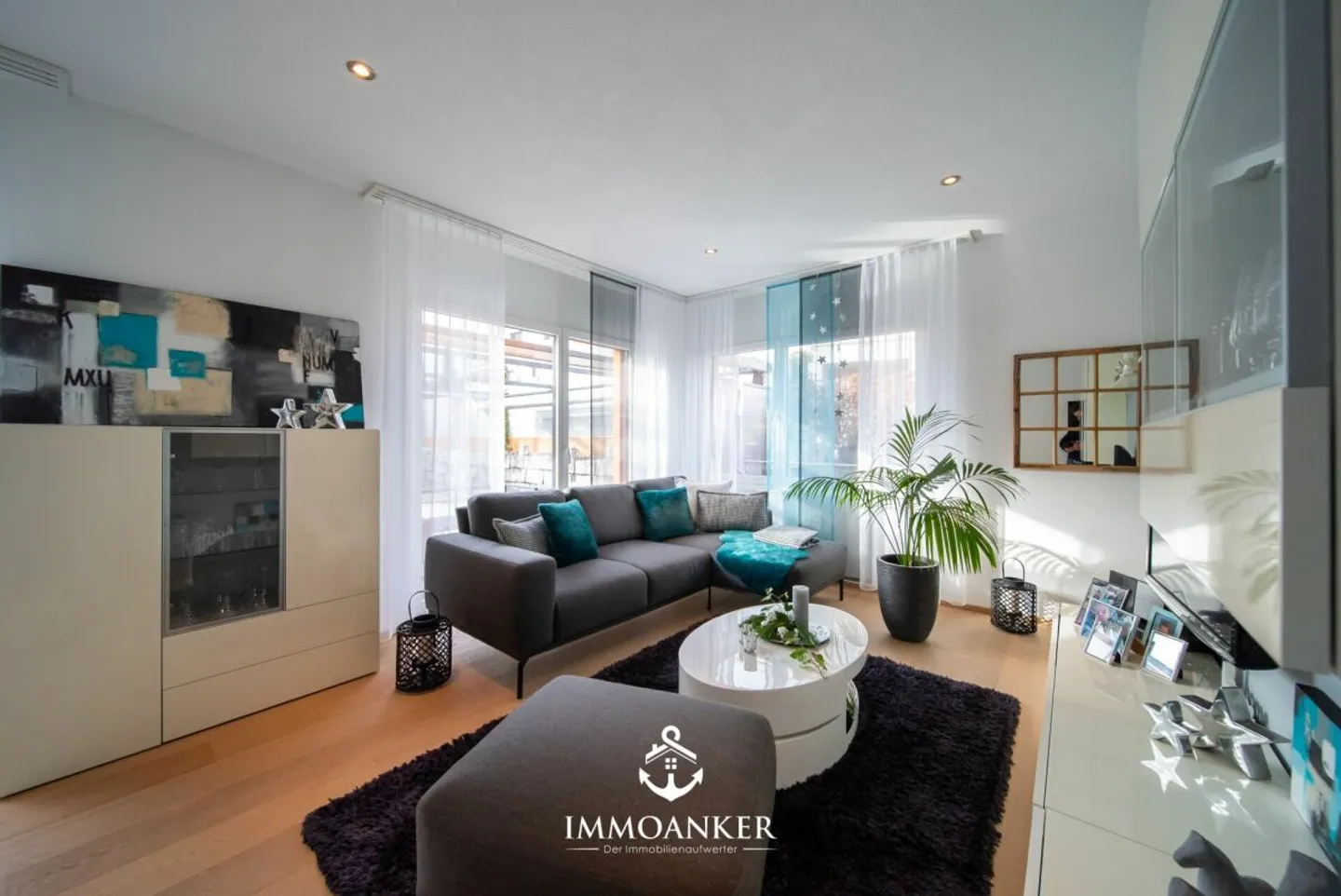 Stilvolles Einfamilienhaus mit Pool - Foto 6 von 12