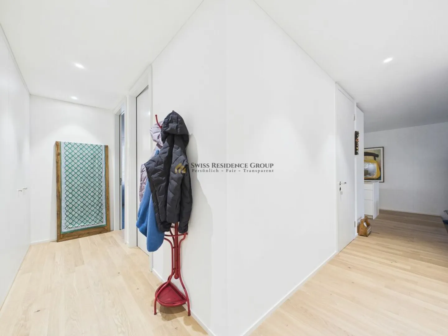 Luminoso appartamento da sogno di 3,5 stanze con balcone a Cham - Foto 2 di 13