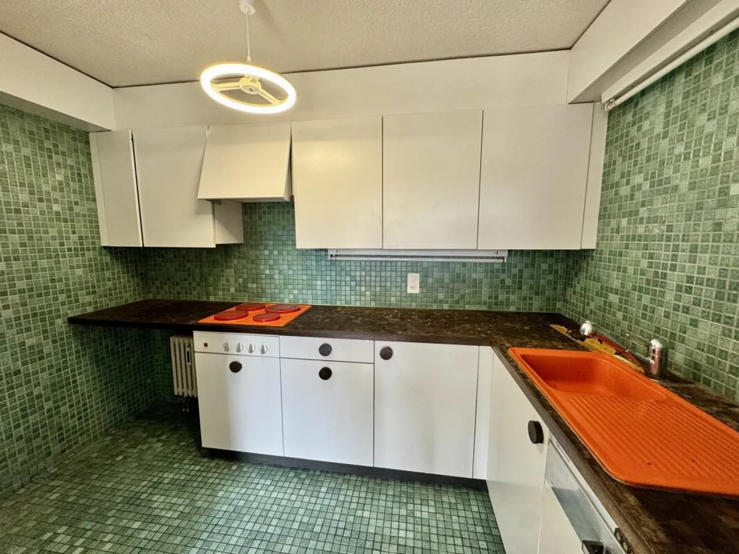 Vue dégagée, espace et potentiel : maison mitoyenne à Magden - Photo 4 sur 13