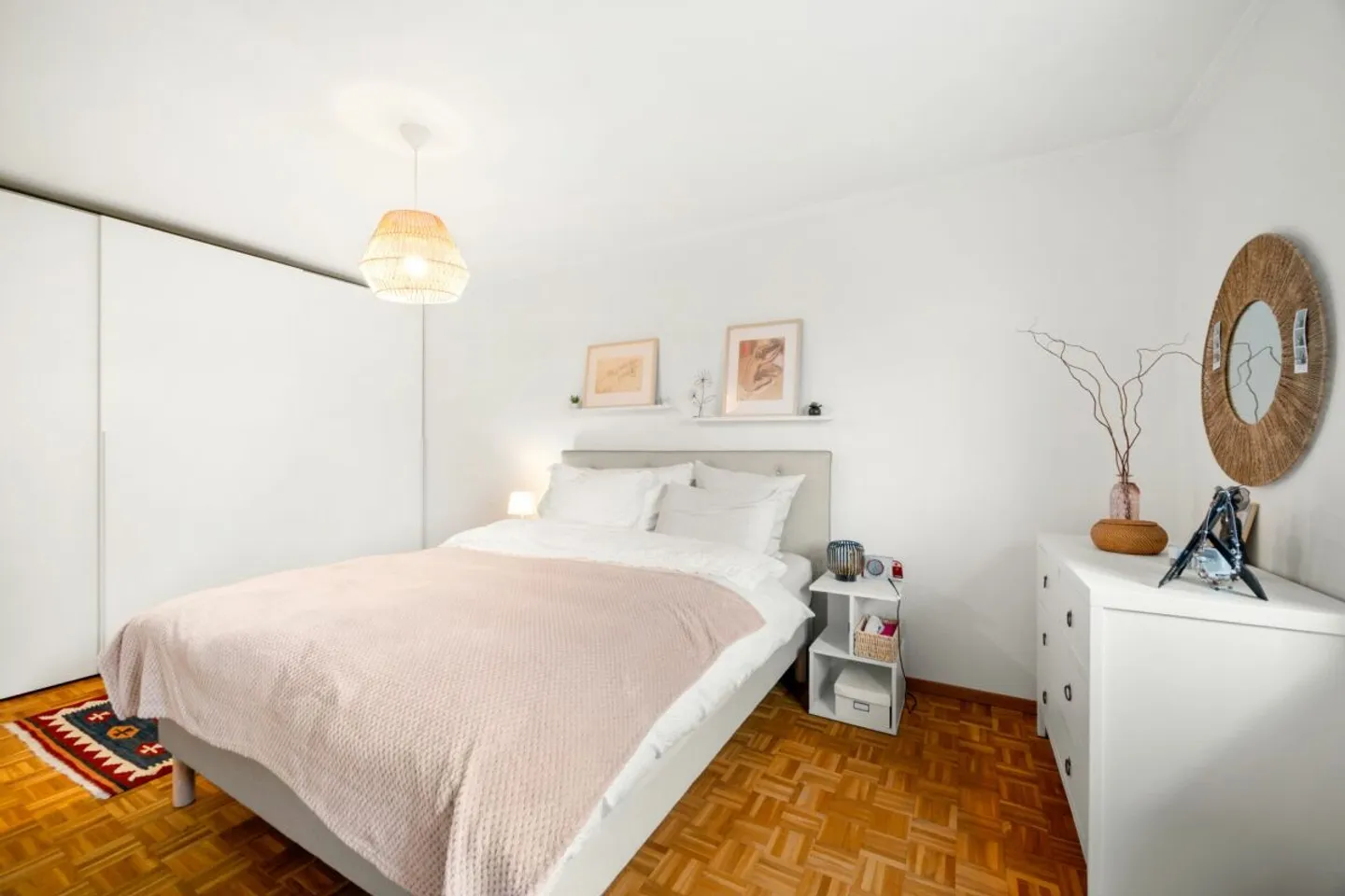 5.5-room villa with stunning lake view - Photo 5 of 10