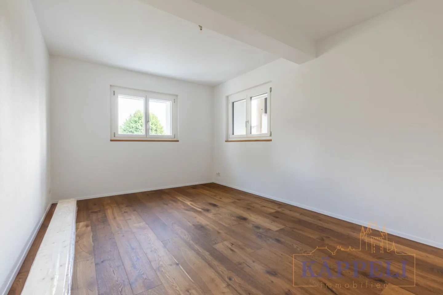 Première location d'un appartement de 2,5 pièces entièrement rénové à Amsoldingen - Photo 3 sur 10