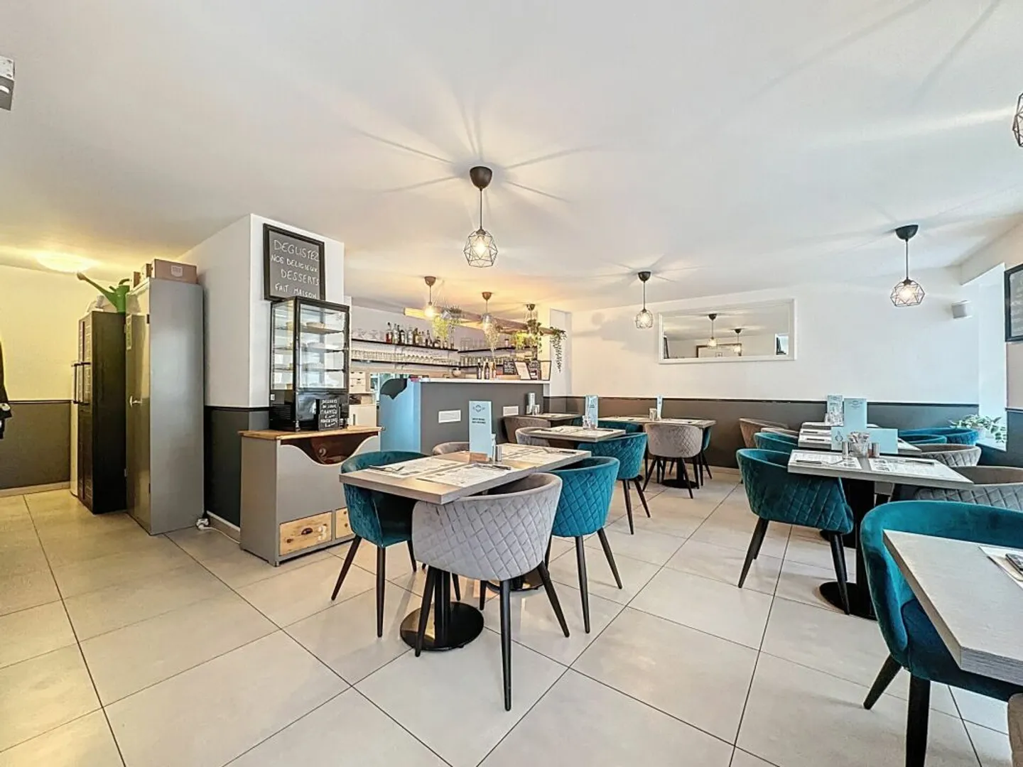 SPAZIO COMMERCIALE IN PPE CON UNA POSIZIONE IDEALE - Foto 12 di 13