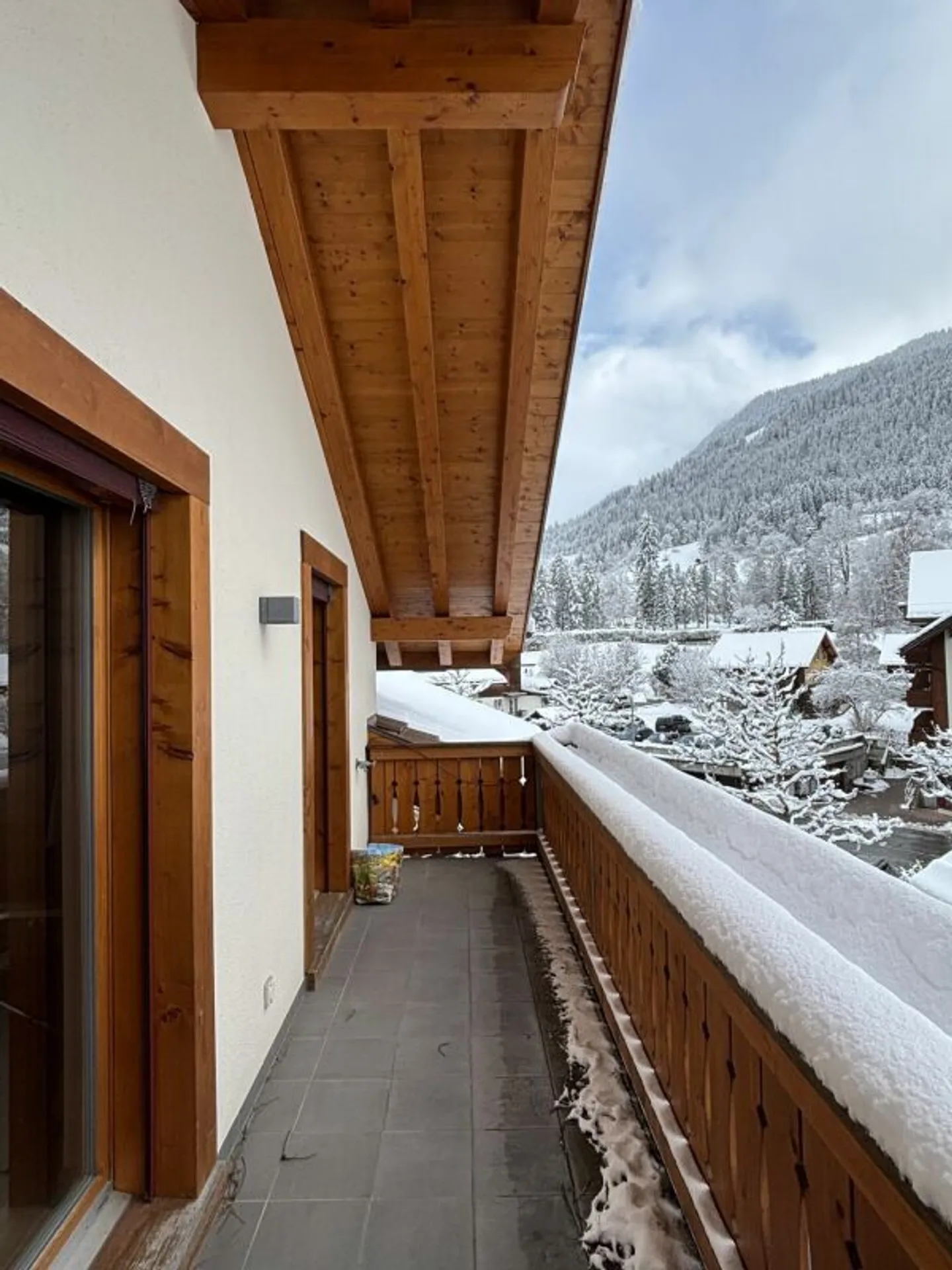 Charmante Chaletwohnung mit Aussicht - Foto 8 von 13