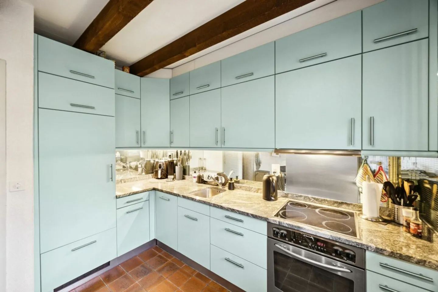 Incantevole casa a schiera angolare vicino a un ruscello naturale a Worben - Foto 5 di 13