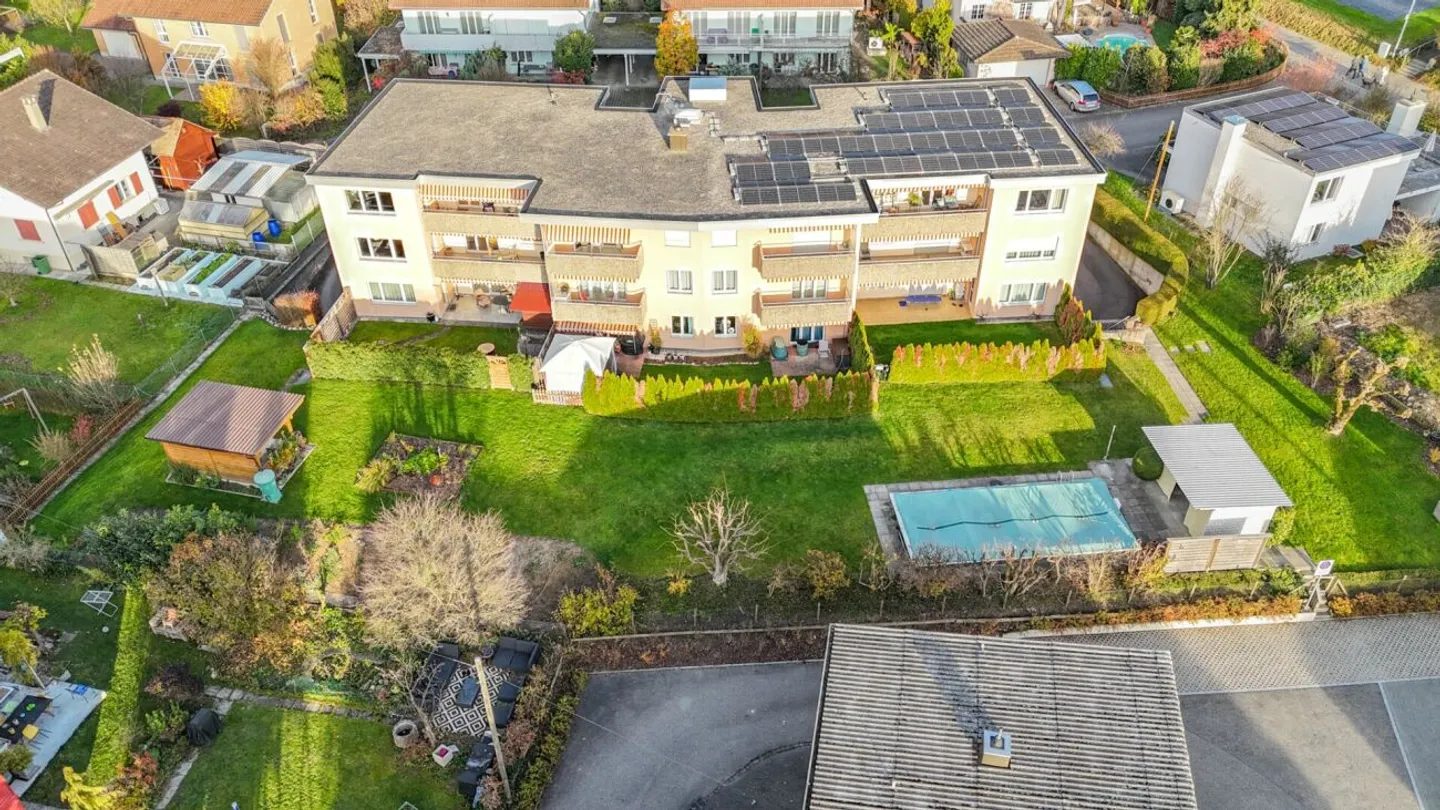 4.5-Attikawohnung mit Gemeinschaftspool und Sauna - Photo 10 of 11