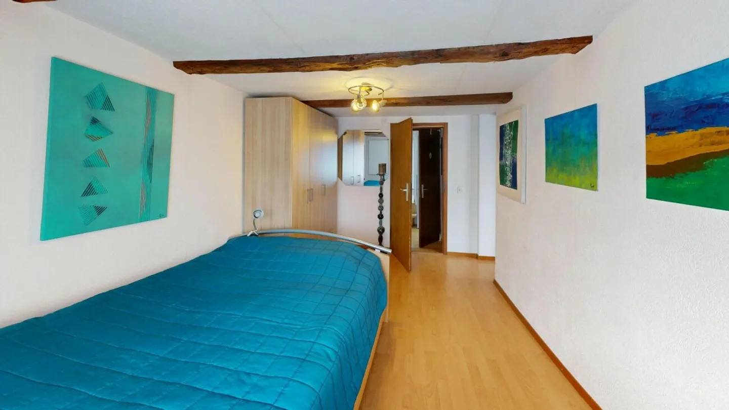 Charming House Section with Separate Studio and Large Garden - Photo 10 of 13