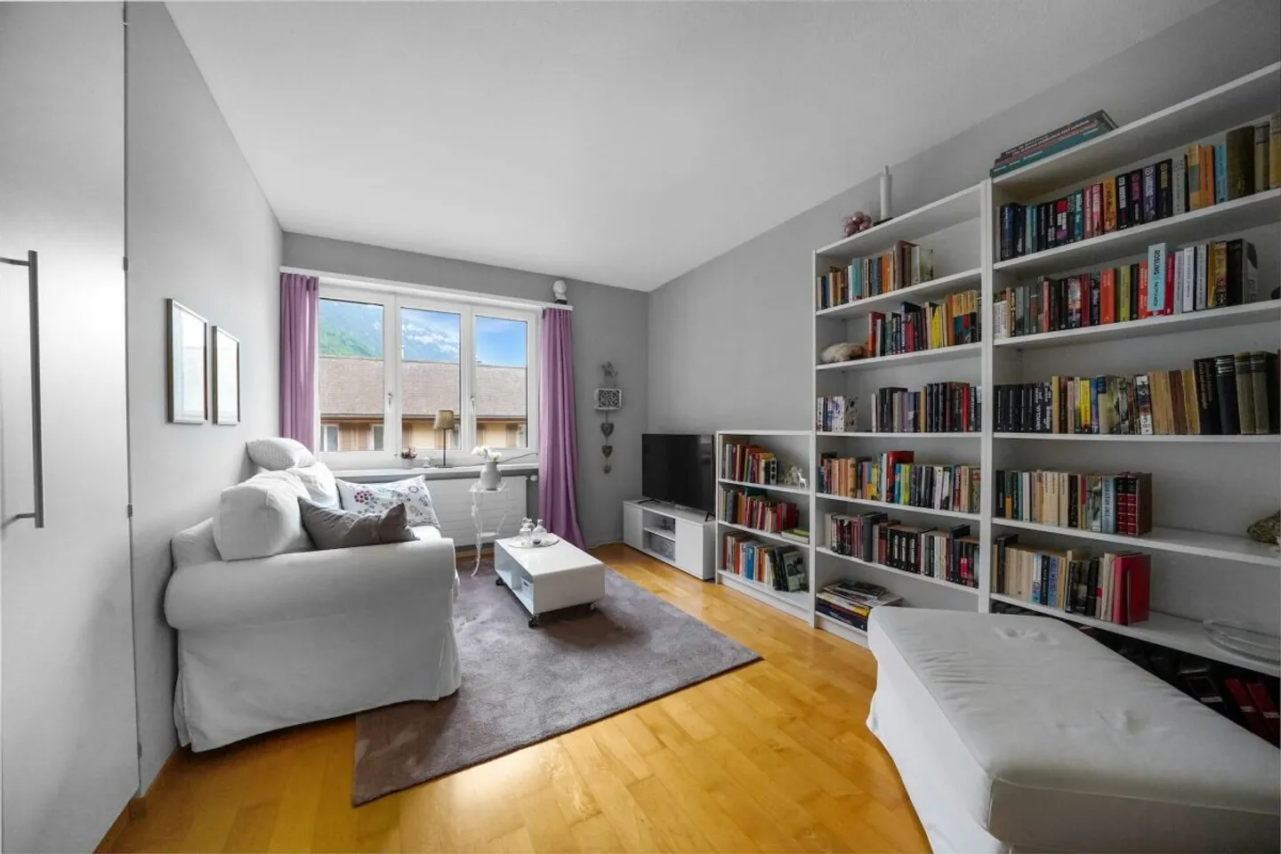 Bright 4.5-room condominium in a central location in Interlaken - Photo 11 of 13