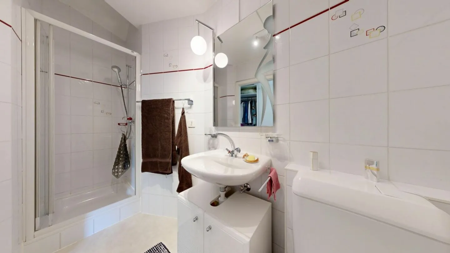 Ideale Villa für Familie mit unabhängiger 2-Zimmer-Wohnung - Foto 12 von 13