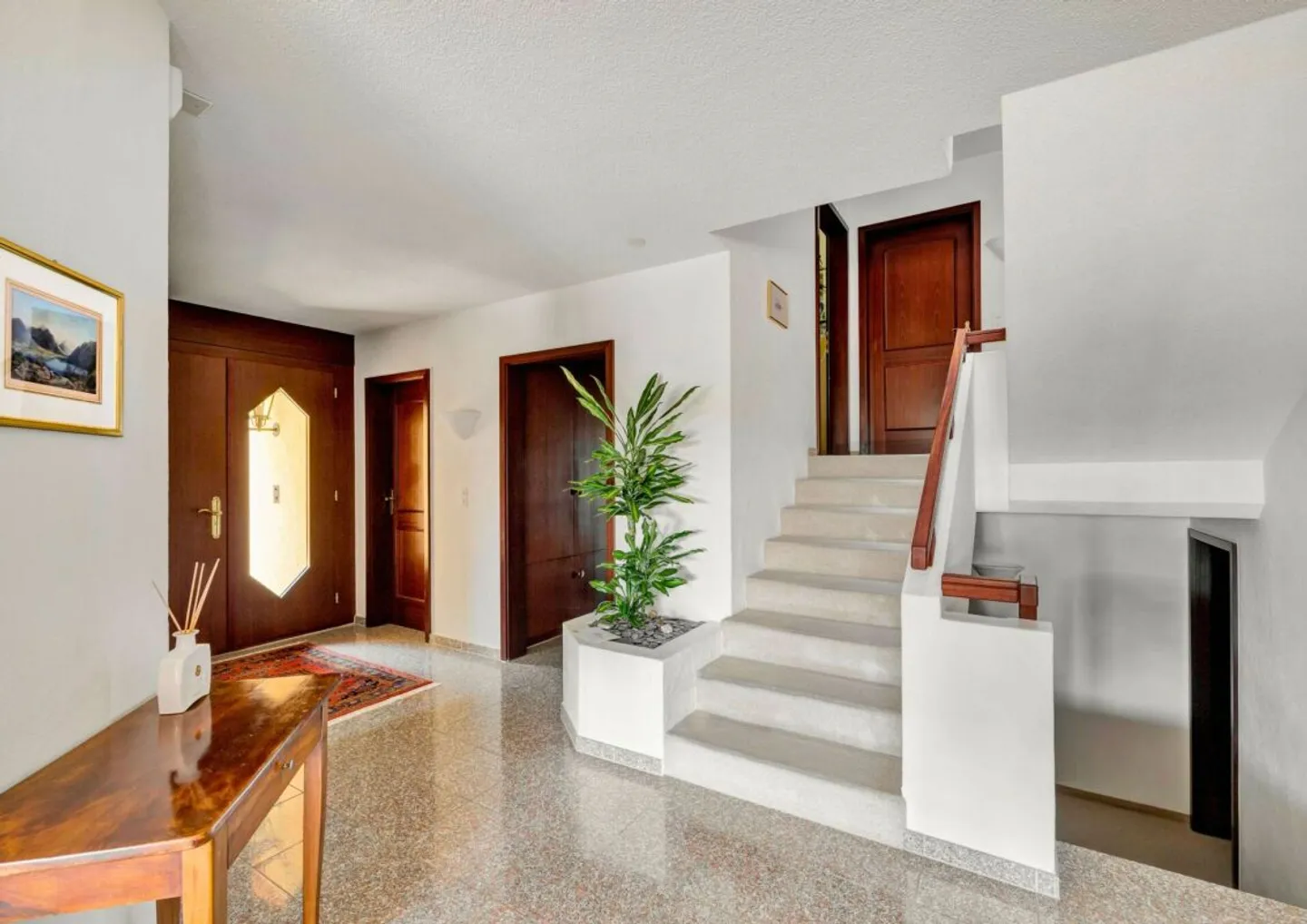 Villa représentative avec piscine aux portes de Zurich - Photo 2 sur 5