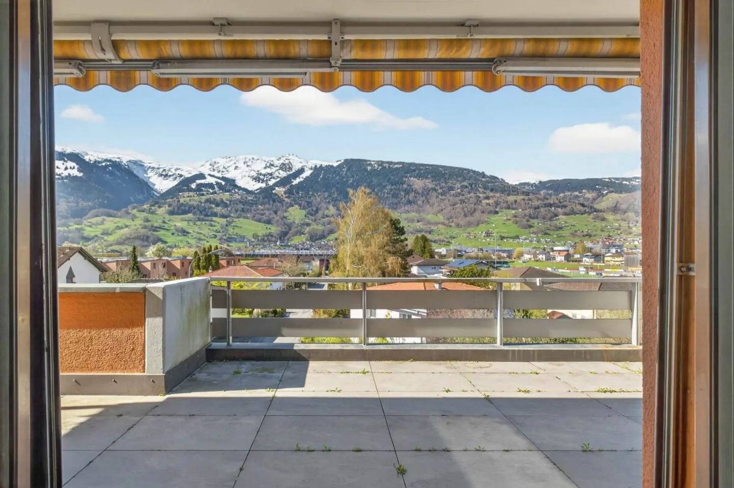 Spacious Attic Apartment with Terraces - Photo 7 of 13