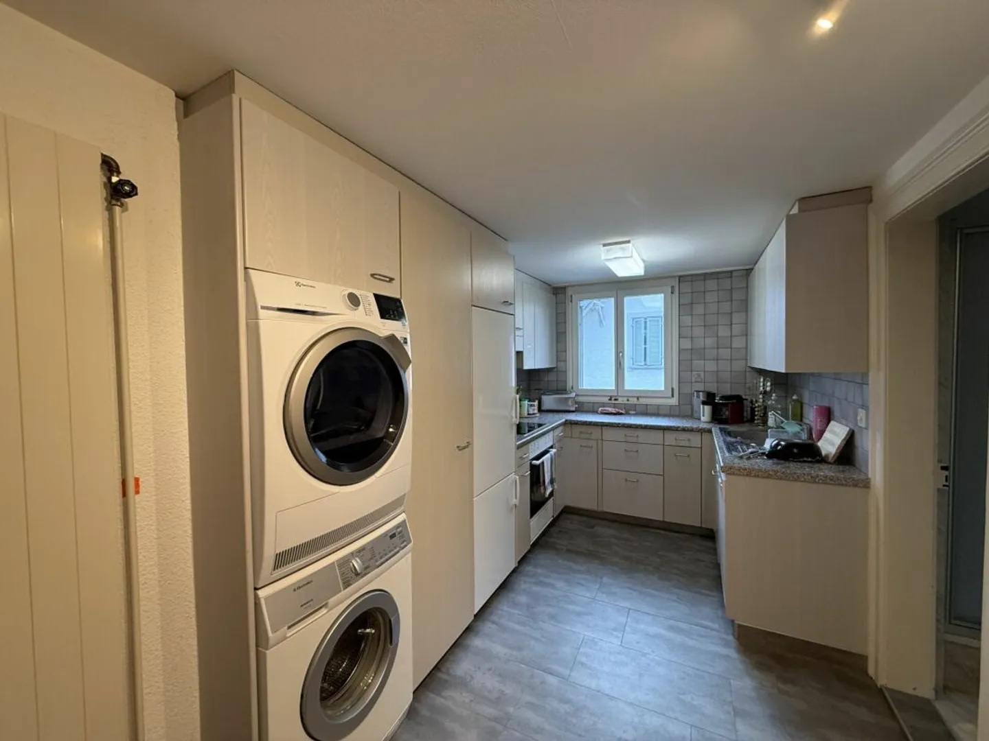 Attraktive 4.5-Zimmer-Wohnung in Uni-Nähe - befristet mietbar - Foto 5 von 13