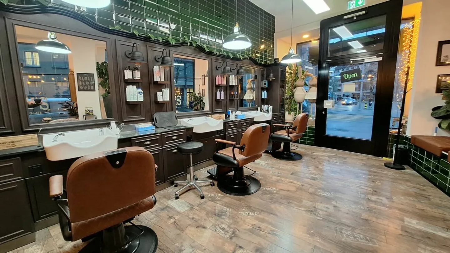 Parrucchiere e Barbershop subito pronti in posizione centrale - Foto 9 di 13