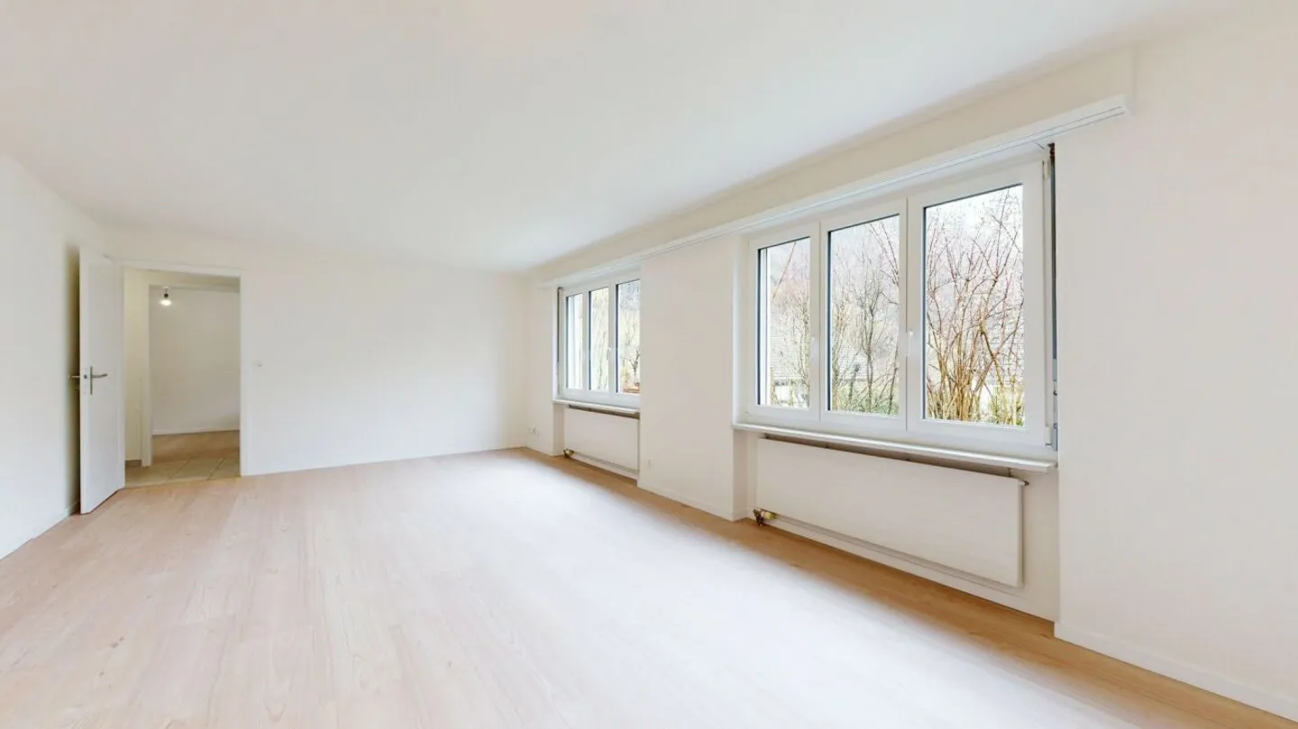 Modern apartment with cellar, garden and parking space - Photo 3 of 13