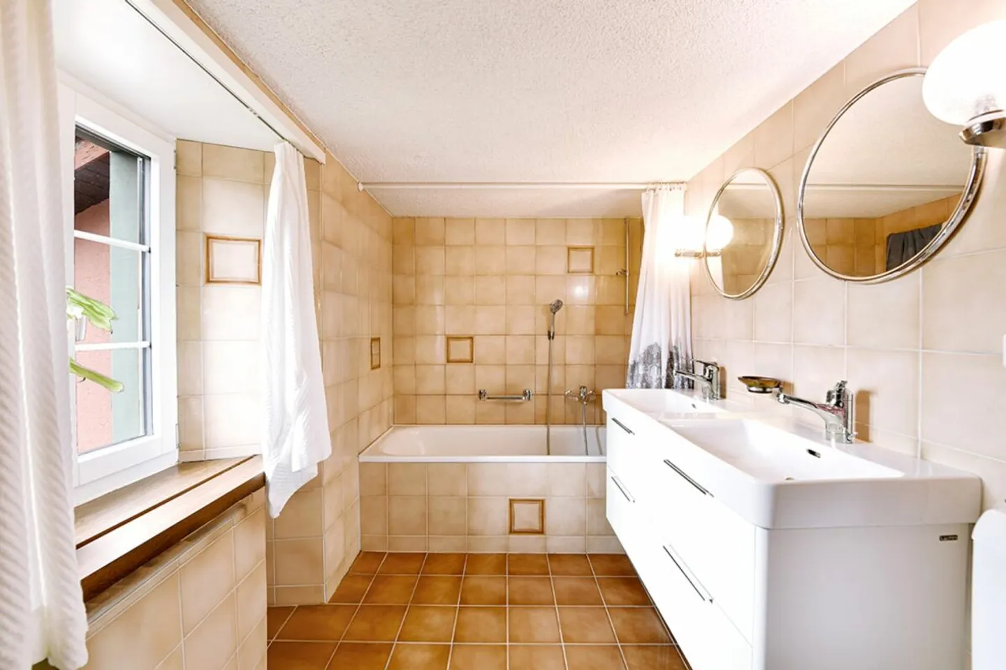 Charmant immeuble résidentiel et commercial avec potentiel - Photo 10 sur 13