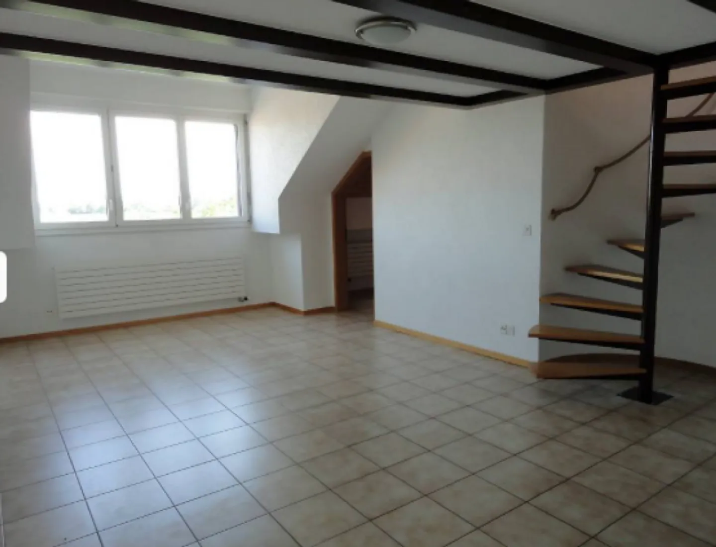 Charmante 2-Zimmer-Dachgeschosswohnung mit Mezzanin - Foto 1 von 5