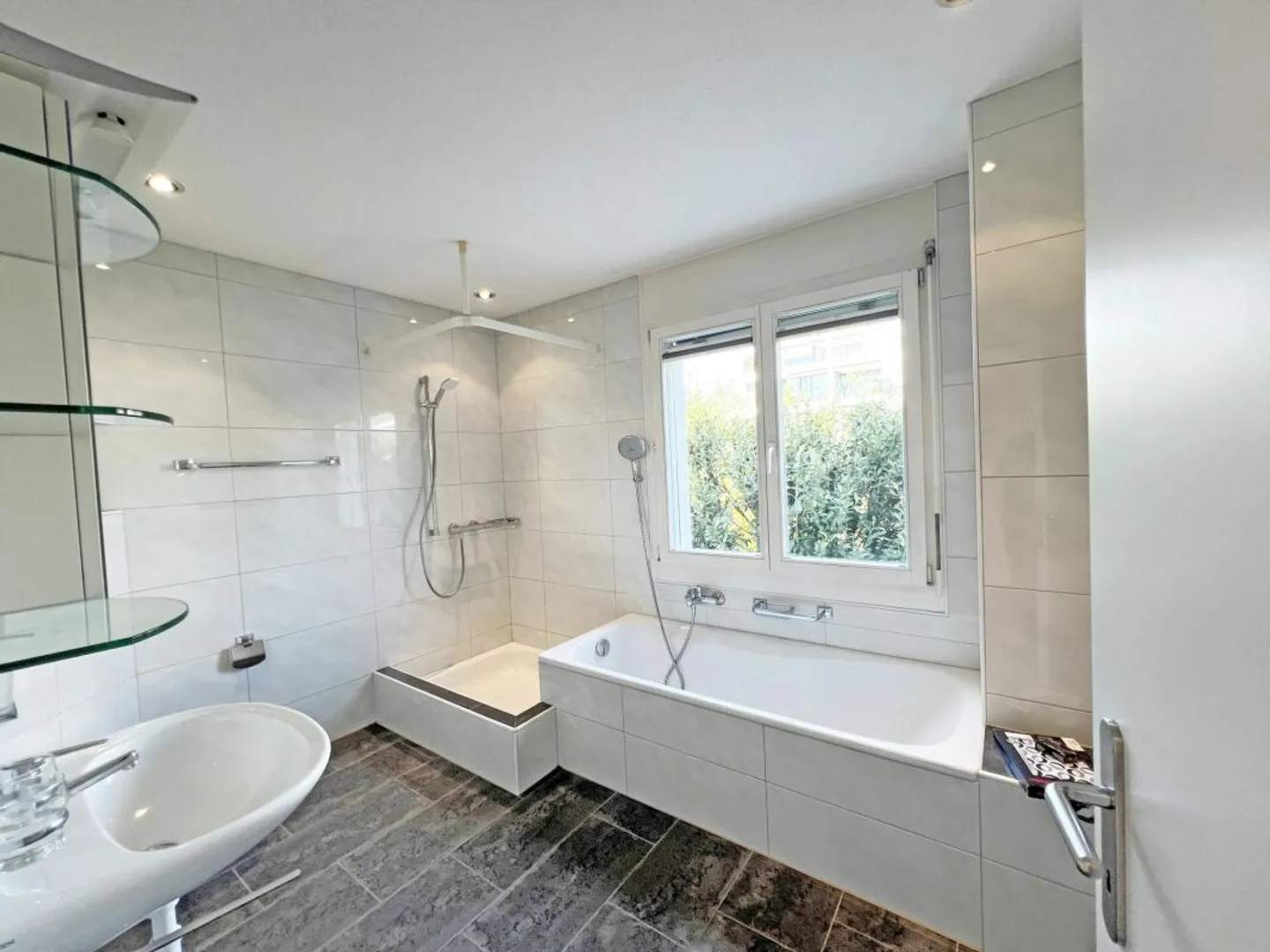 Charmantes Familienhaus mit Garten - Foto 11 von 13