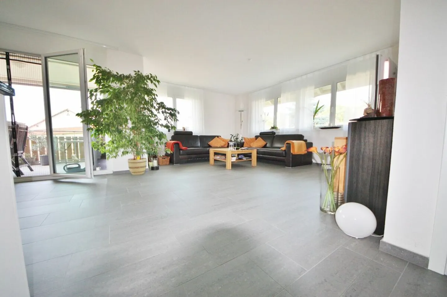 Attractive 4.5-room apartment on the 1st floor in a quiet location - Photo 6 of 13