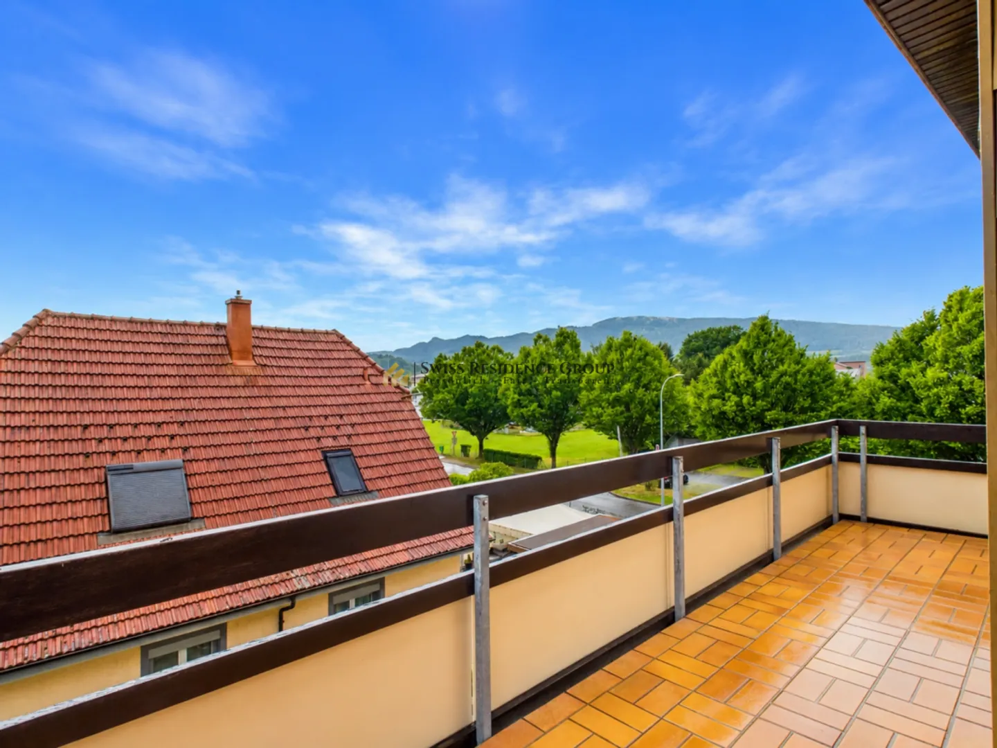 Renovated with fireplace and sun terrace in Dulliken - Photo 1 of 13